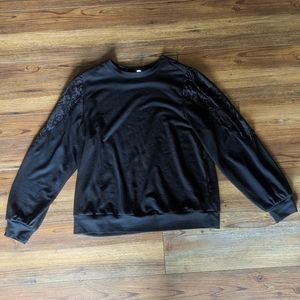 Women's medium lace top